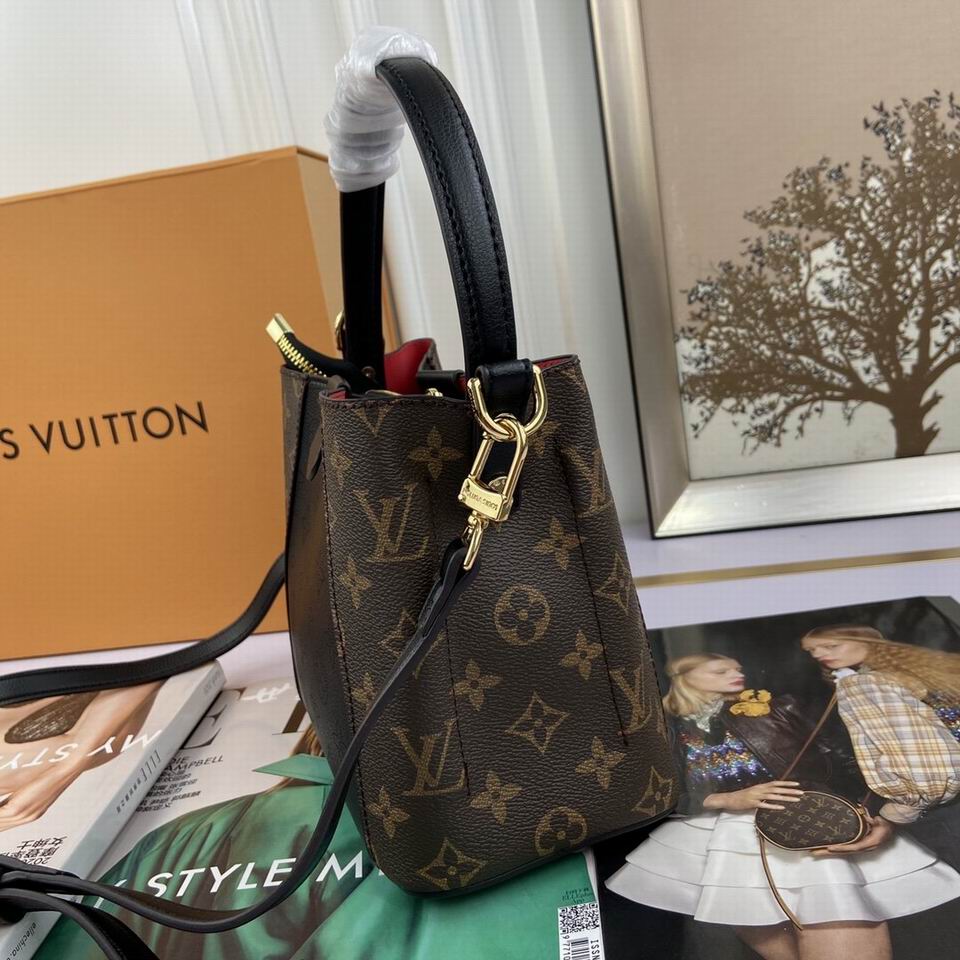 LU Bag Black Brown