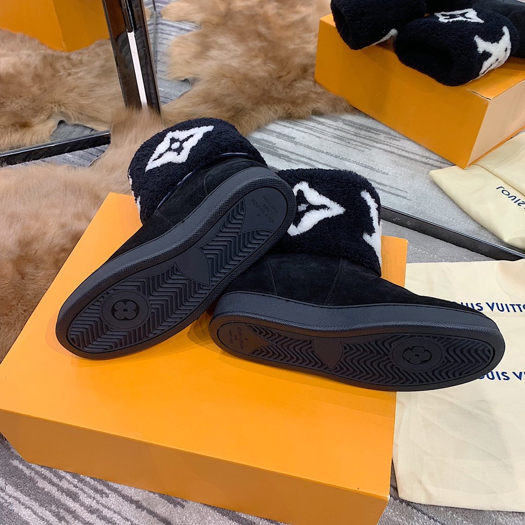 LU UGG Boots Warm Black