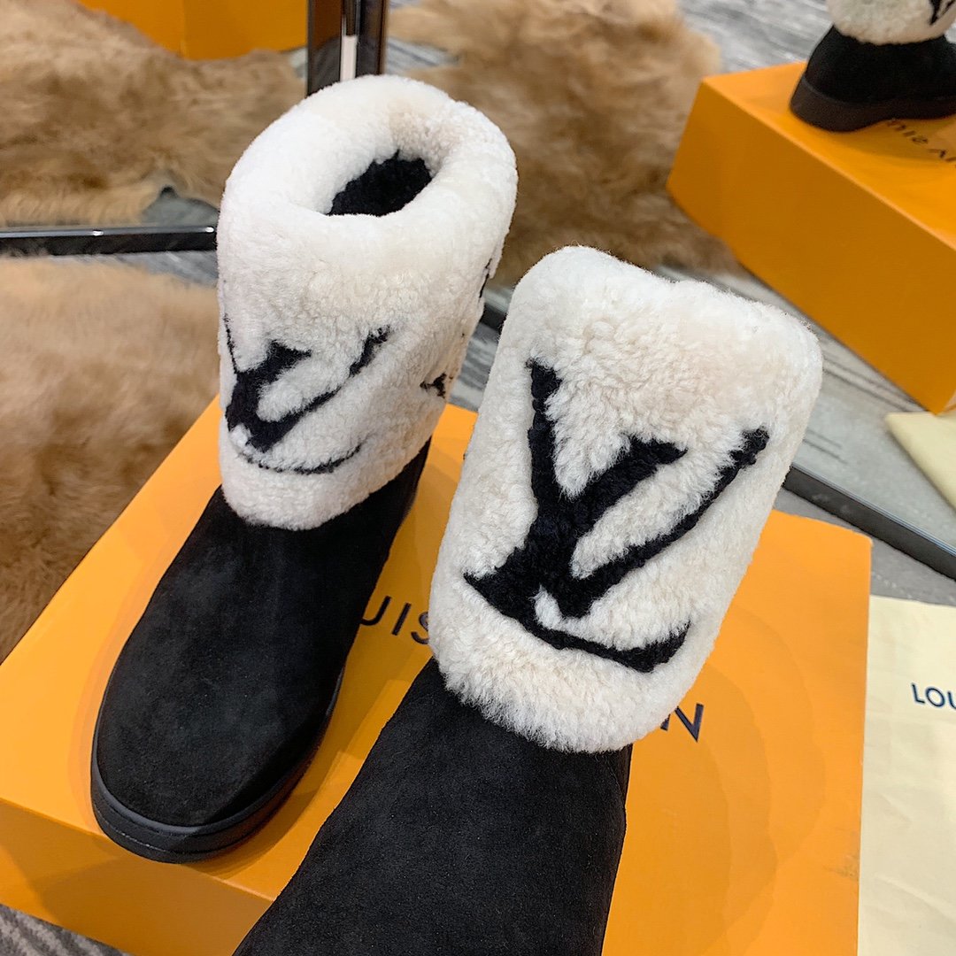 LU UGG Boots Warm White