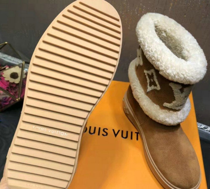 LU UGG Boots