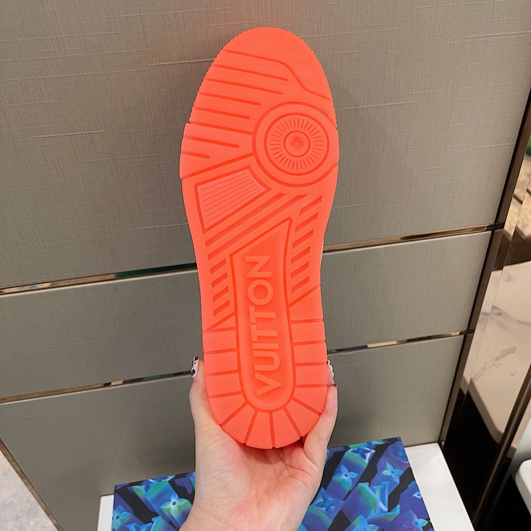 LU Sneakers Run Away Orange