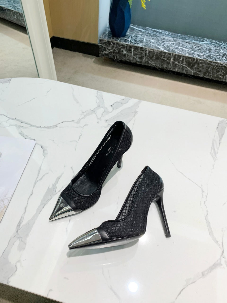 LU Leather Pump Shoes