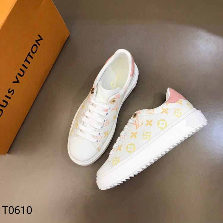 LU Sneakers Time Out