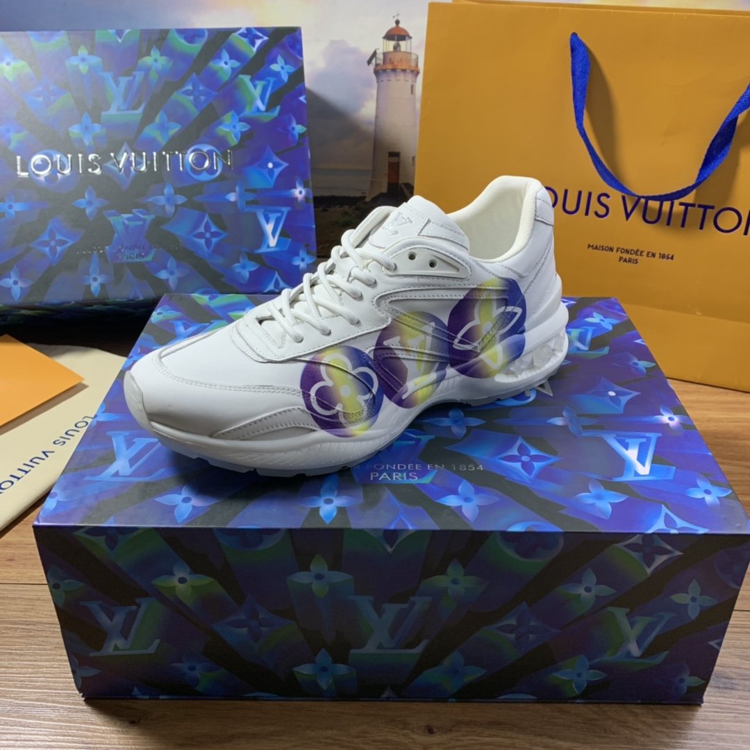LU Sneakers Logo