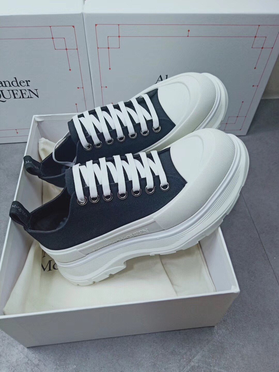 M*queen Shoes White Black