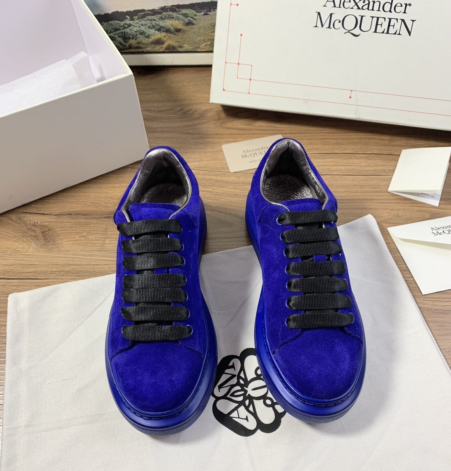 M*queen Sneakers Royal