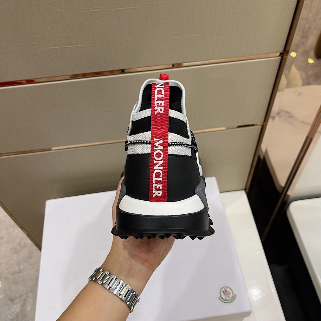 MONCR Sneakers Runner