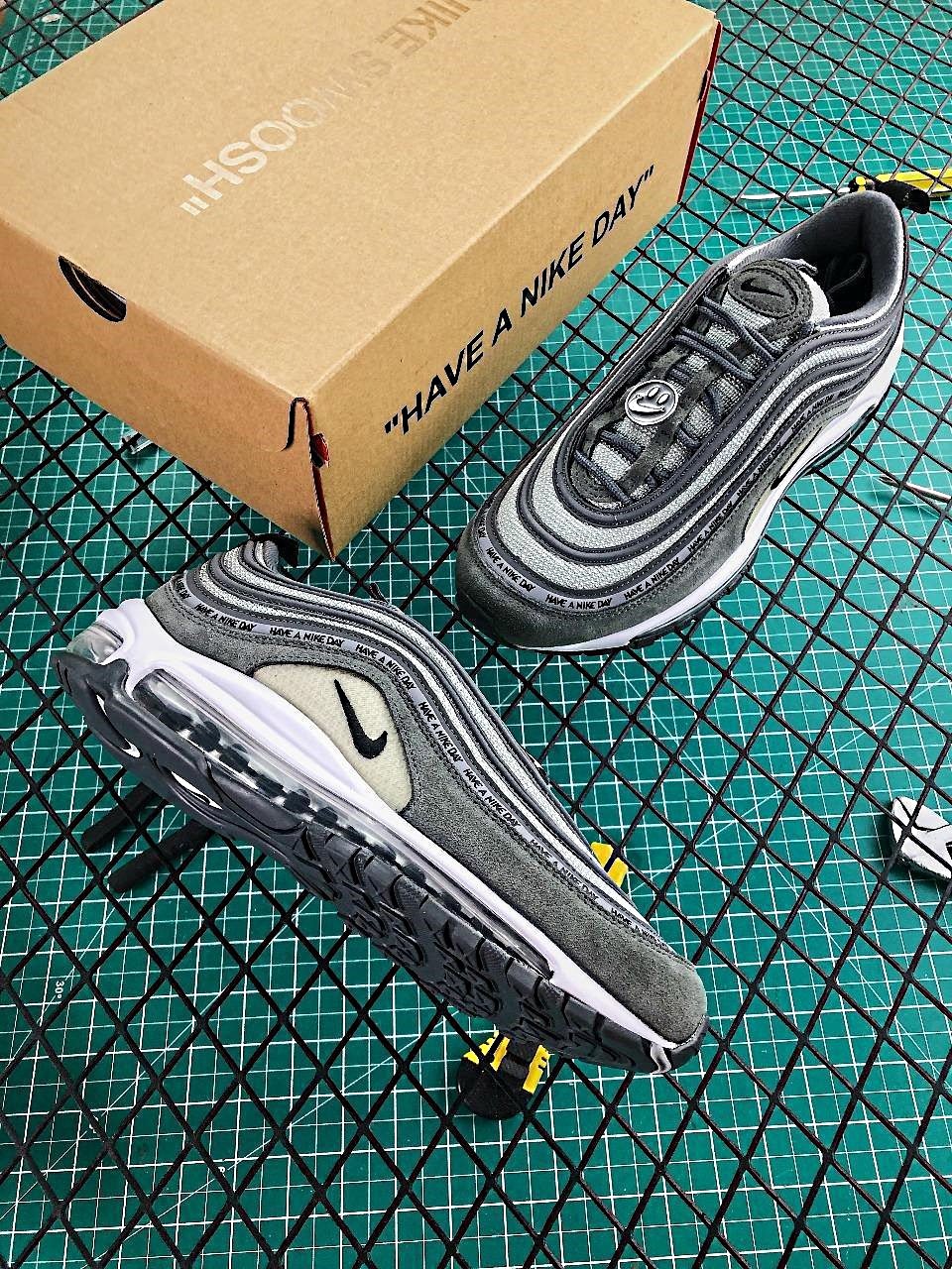 N*ke Sneakers 97
