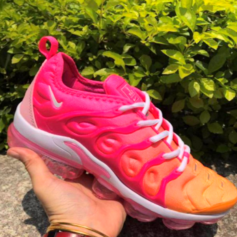 N*ke Max Sneakers Vapor Fuchsia