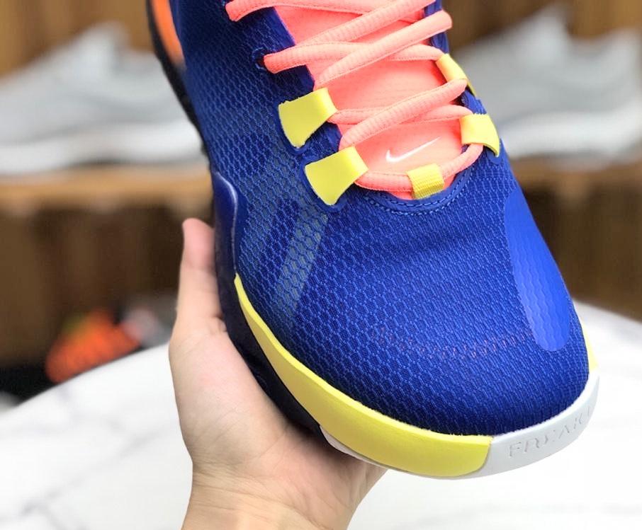 N*ke Max Zoom Sneakers Freak