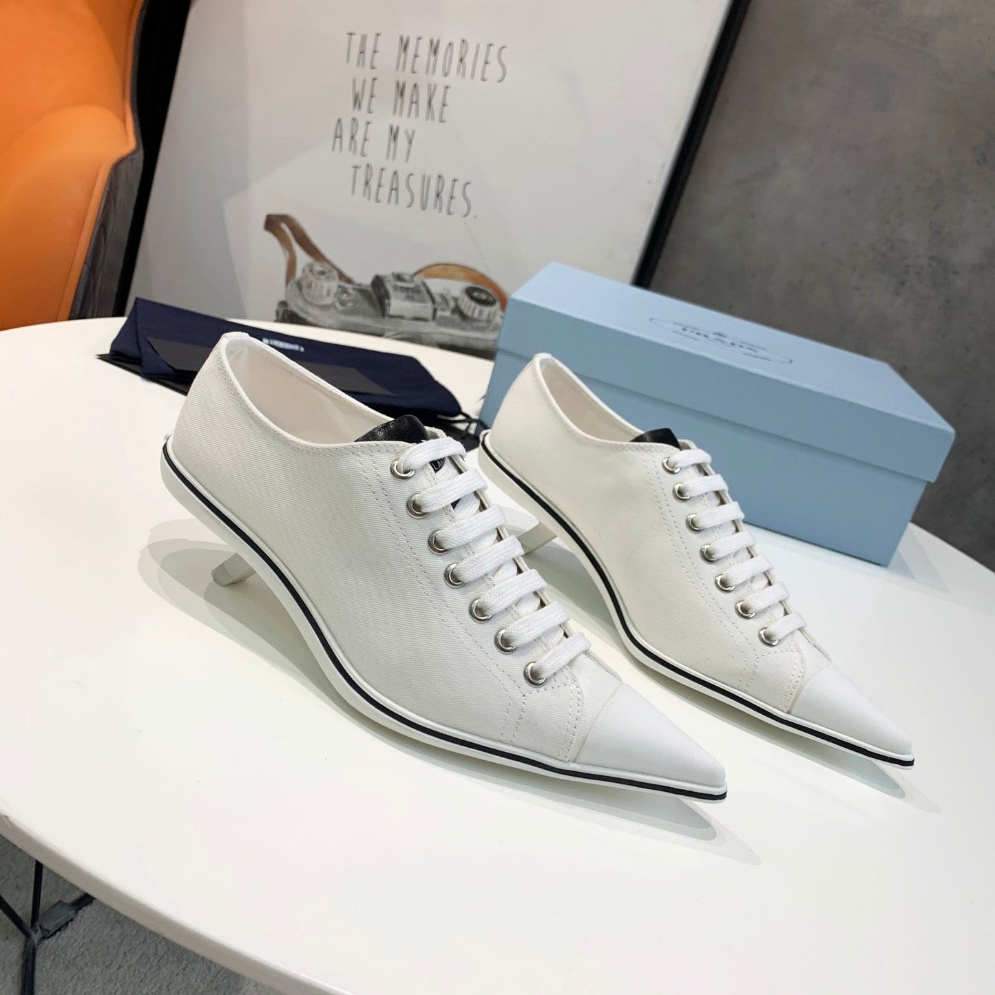 PRD Sneakers White Heeled Low