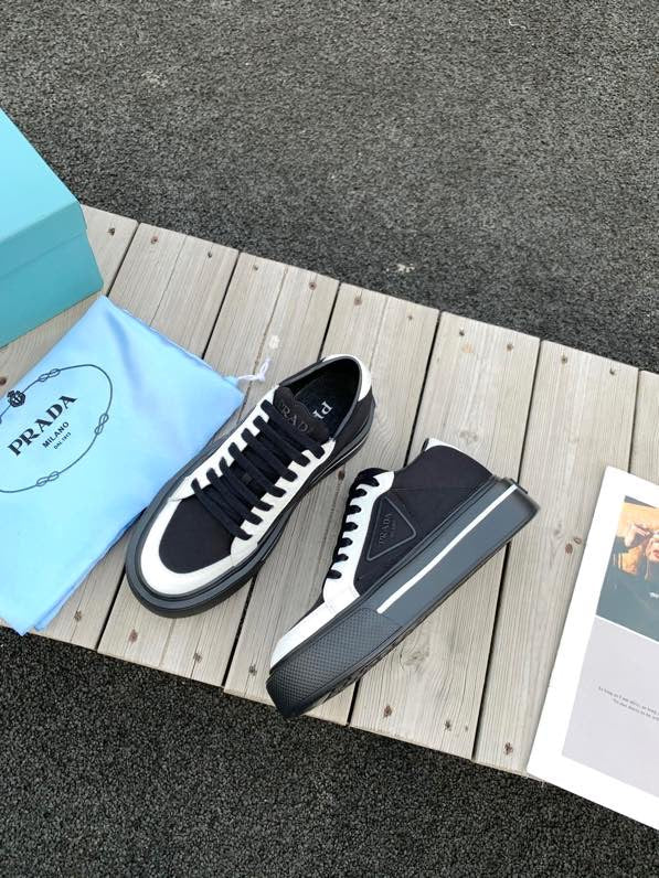 PRD Sneakers Macro 2 Color 's Woman