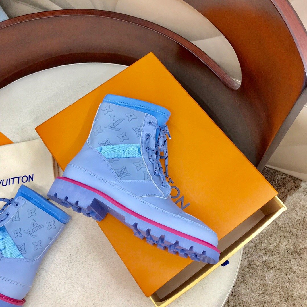 LU Boots Blue