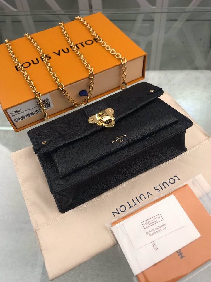 LU Bag Black Mono
