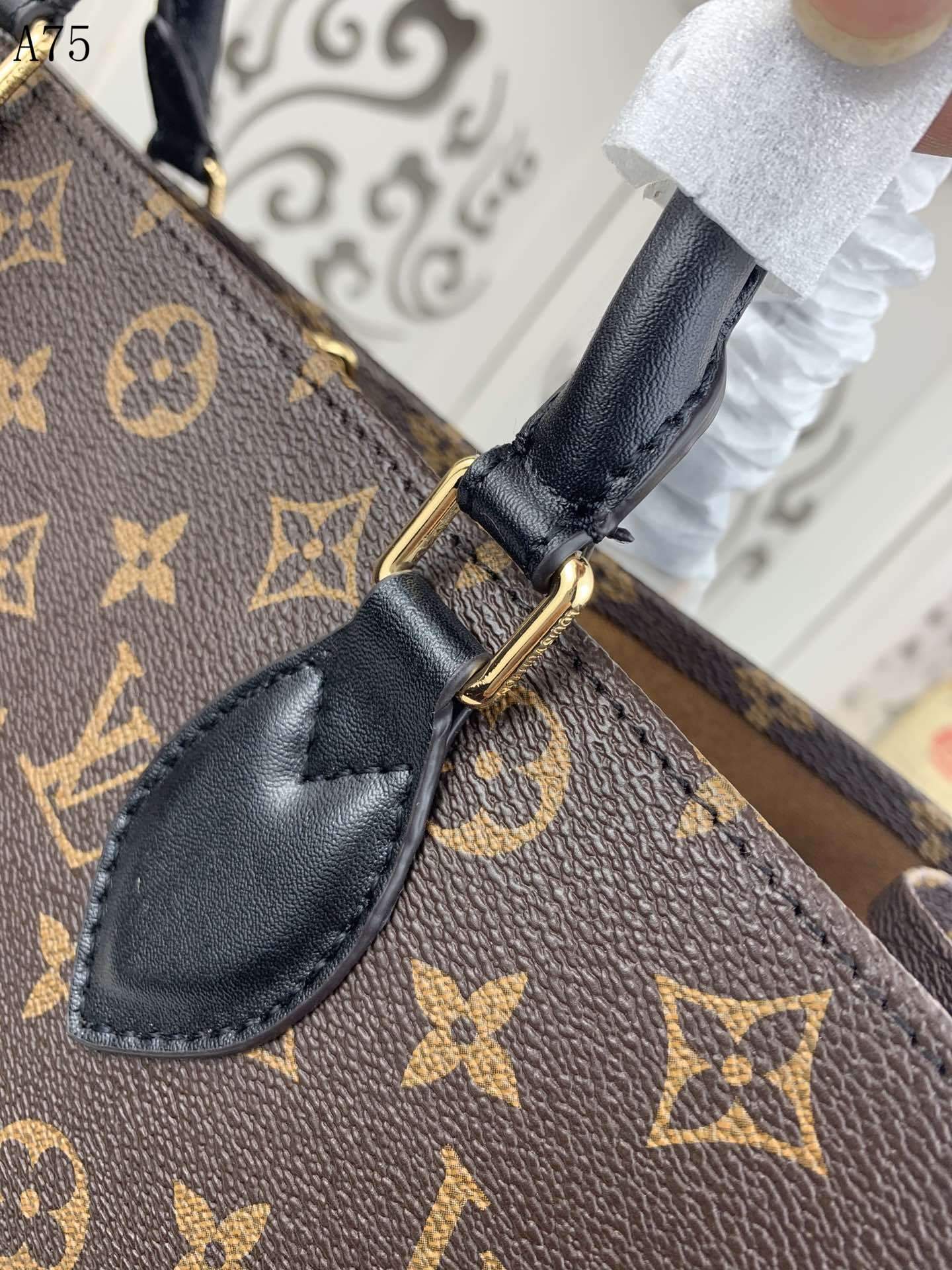 LU Bag Mono Black