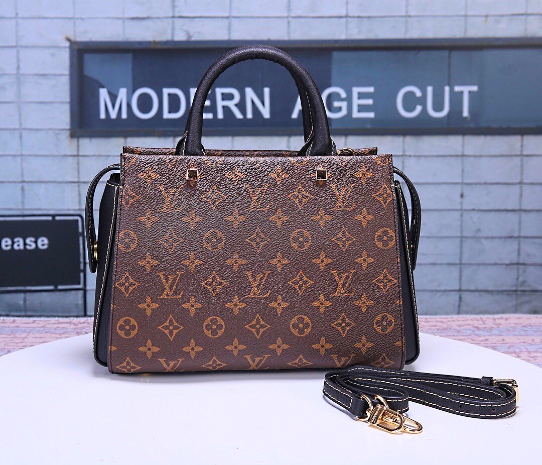 LU Bag Black Mono