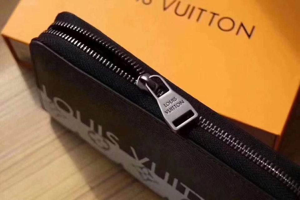 LU wallet Black White Zipper