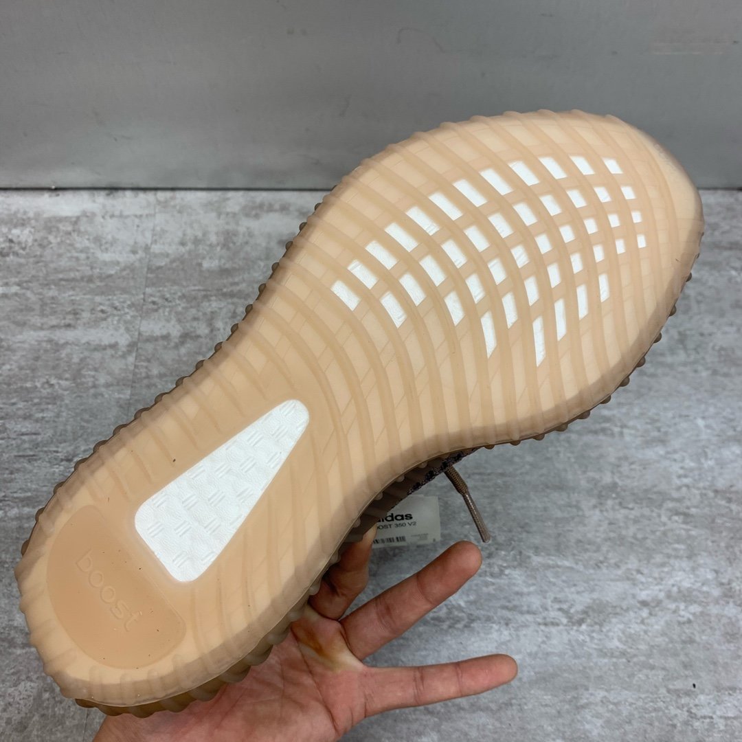 Yezy 350 Sneakers