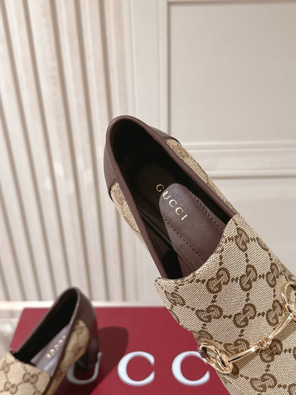 GU  Shoes  Woman