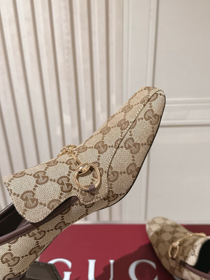 GU  Shoes  Woman