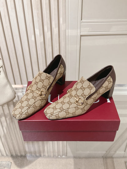 GU  Shoes  Woman
