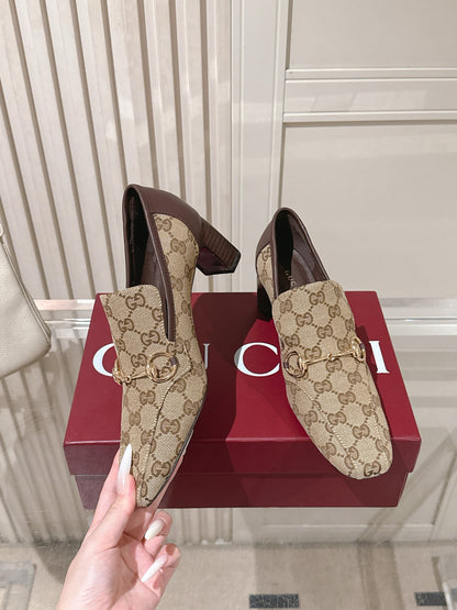 GU  Shoes  Woman