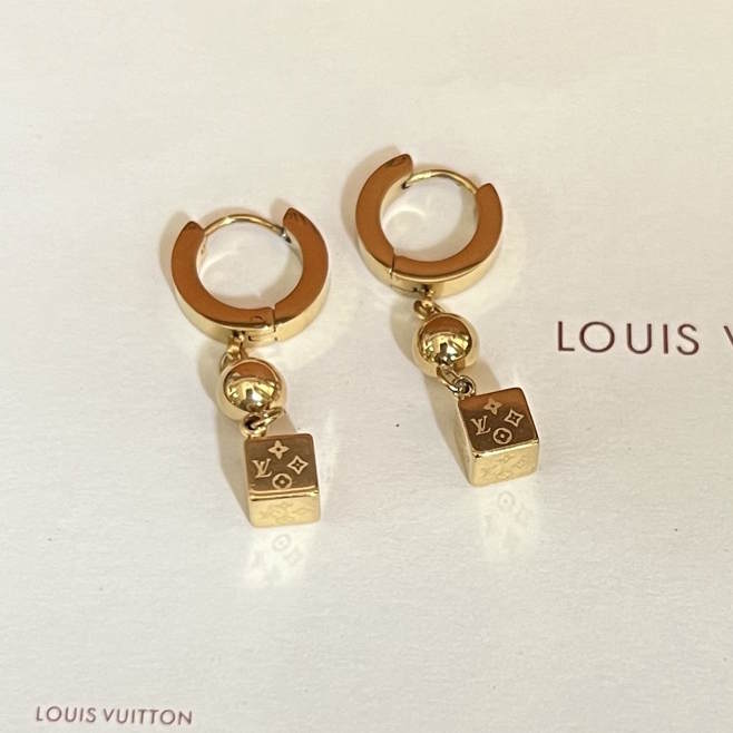 LU Earrings SALE-min order required
