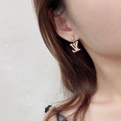 LU Fashion earrings  SALE-min order required