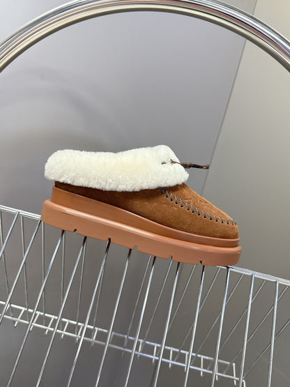LU x UGG Cortina Closed Mule Shearling sandal