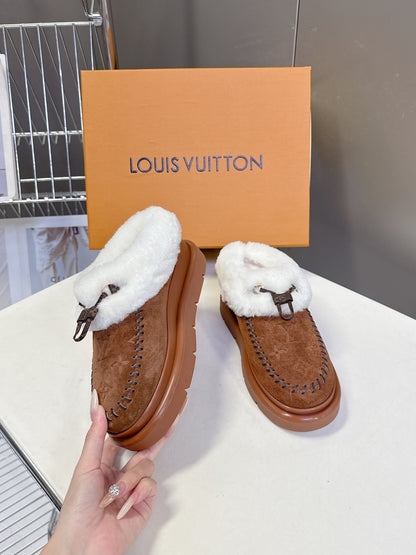 LU x UGG Cortina Closed Mule Shearling sandal