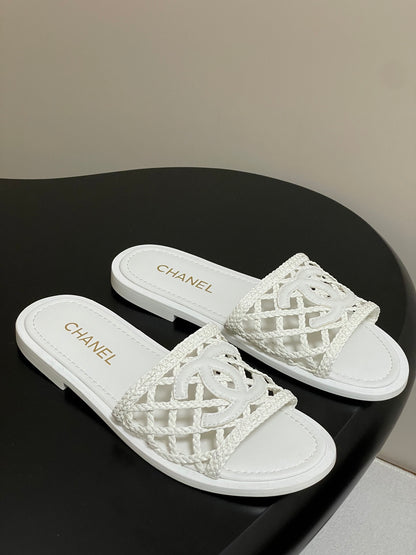 CHL  Slippers  2 Color's Woman