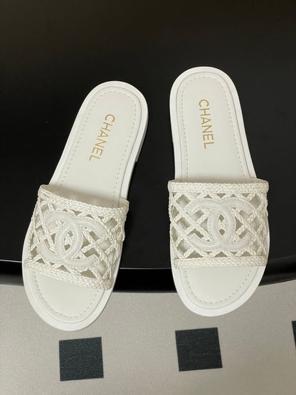 CHL  Slippers  2 Color's Woman