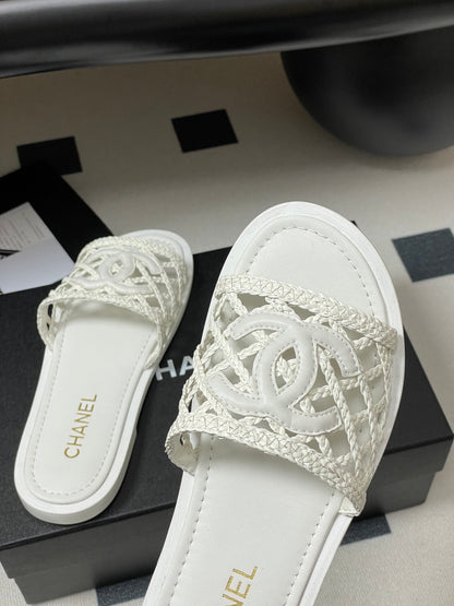 CHL  Slippers  2 Color's Woman
