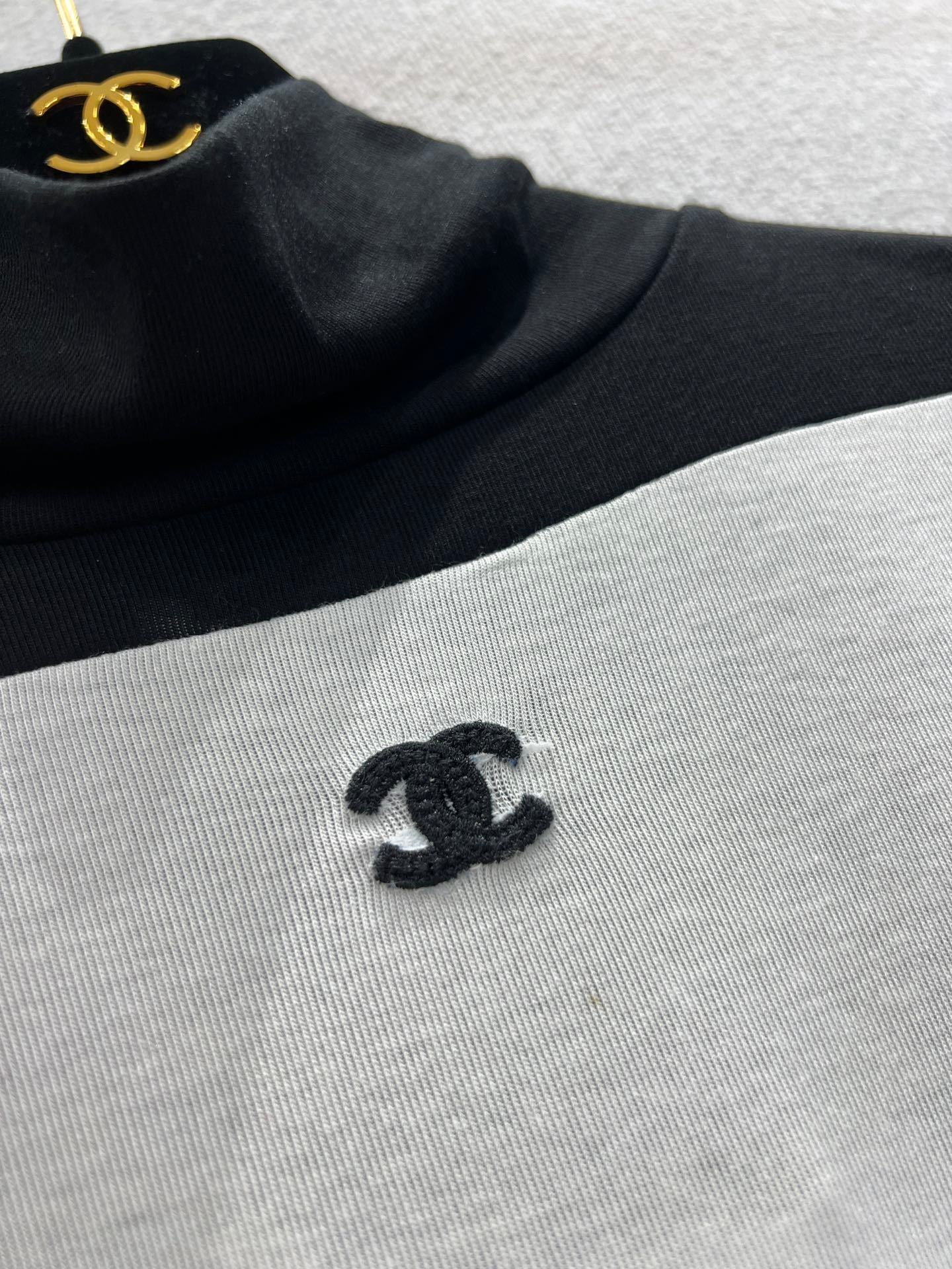 CHL Sweater 2 Color's