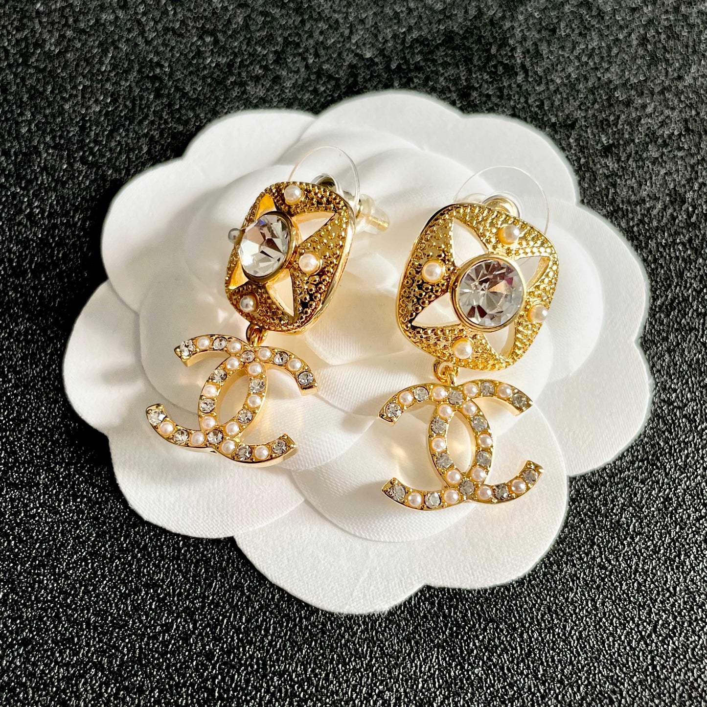 CHL Fashion earrings