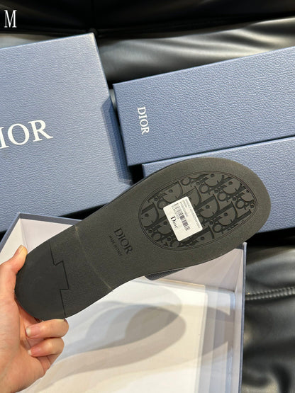 CHD Slippers   Man 3 Color's