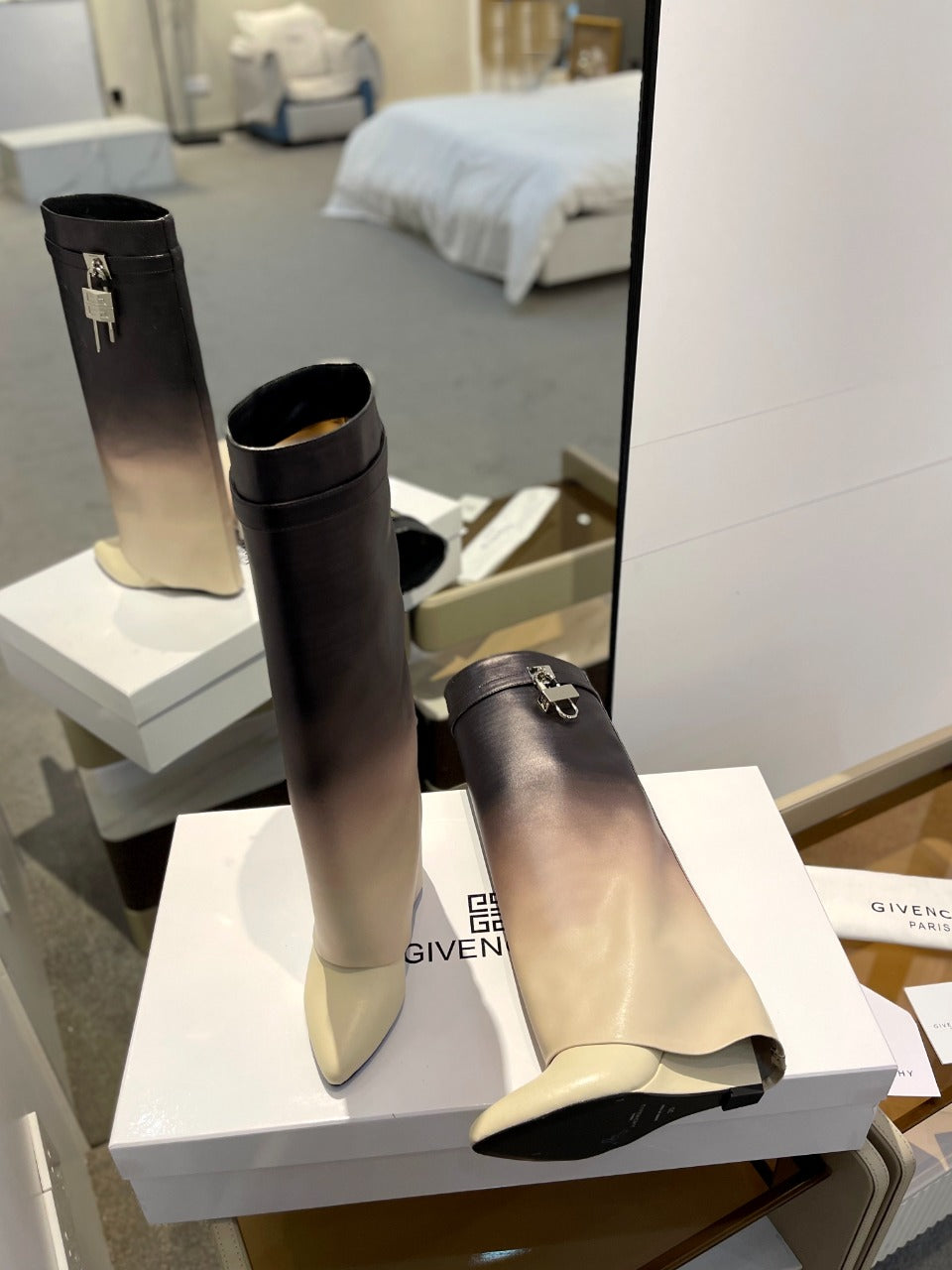 GIVENJY  Boots High Shark