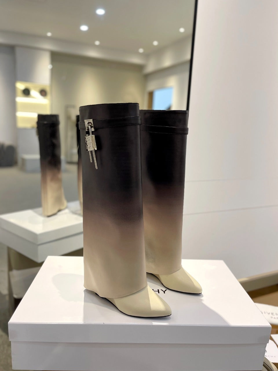 GIVENJY  Boots High Shark