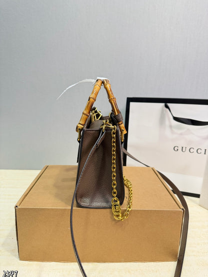 GU Jumbo Medium Top Handle Bag 26