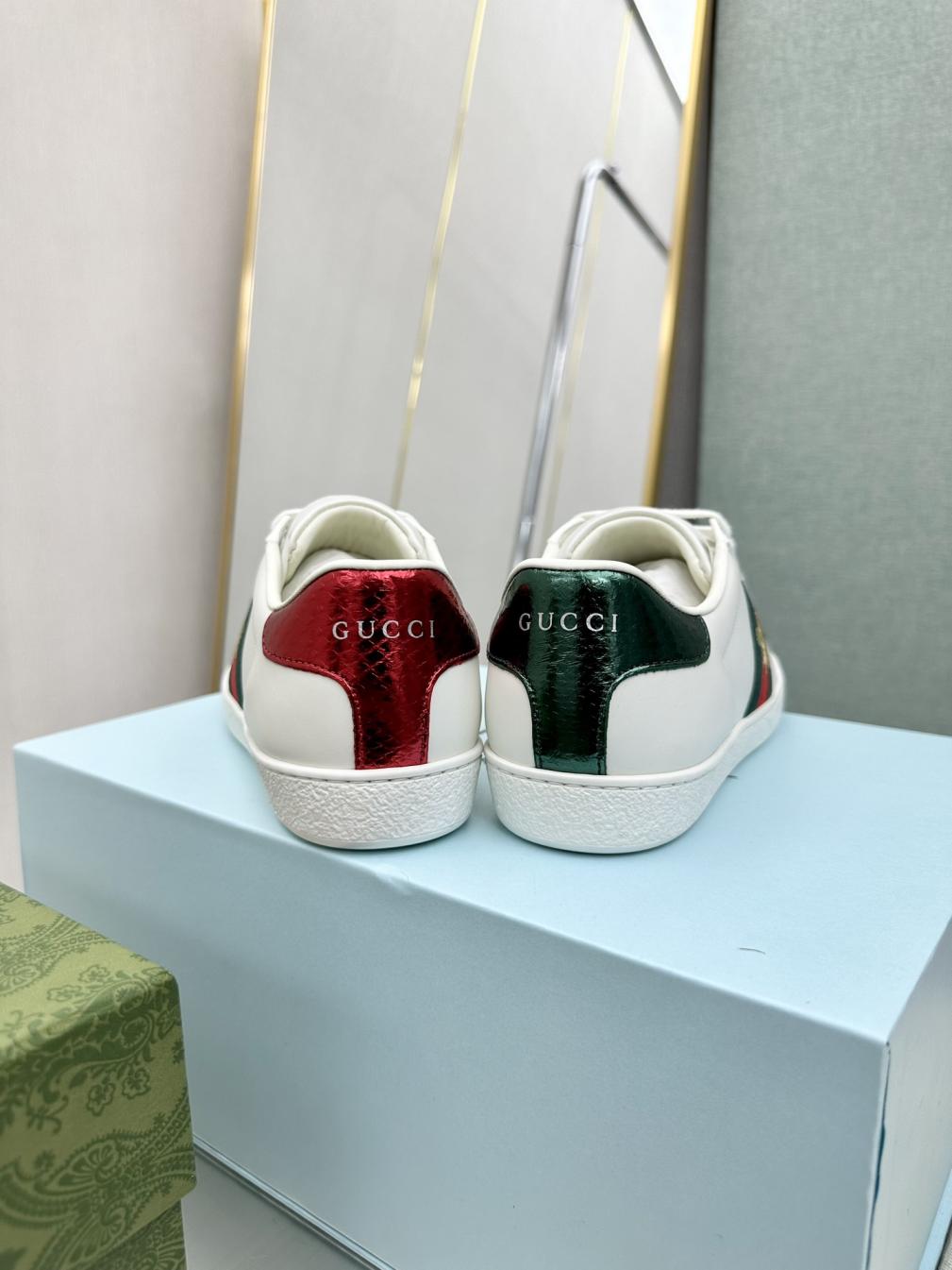 GU  Iconic Sneakers Unisex 2 Color WOW - SALE-