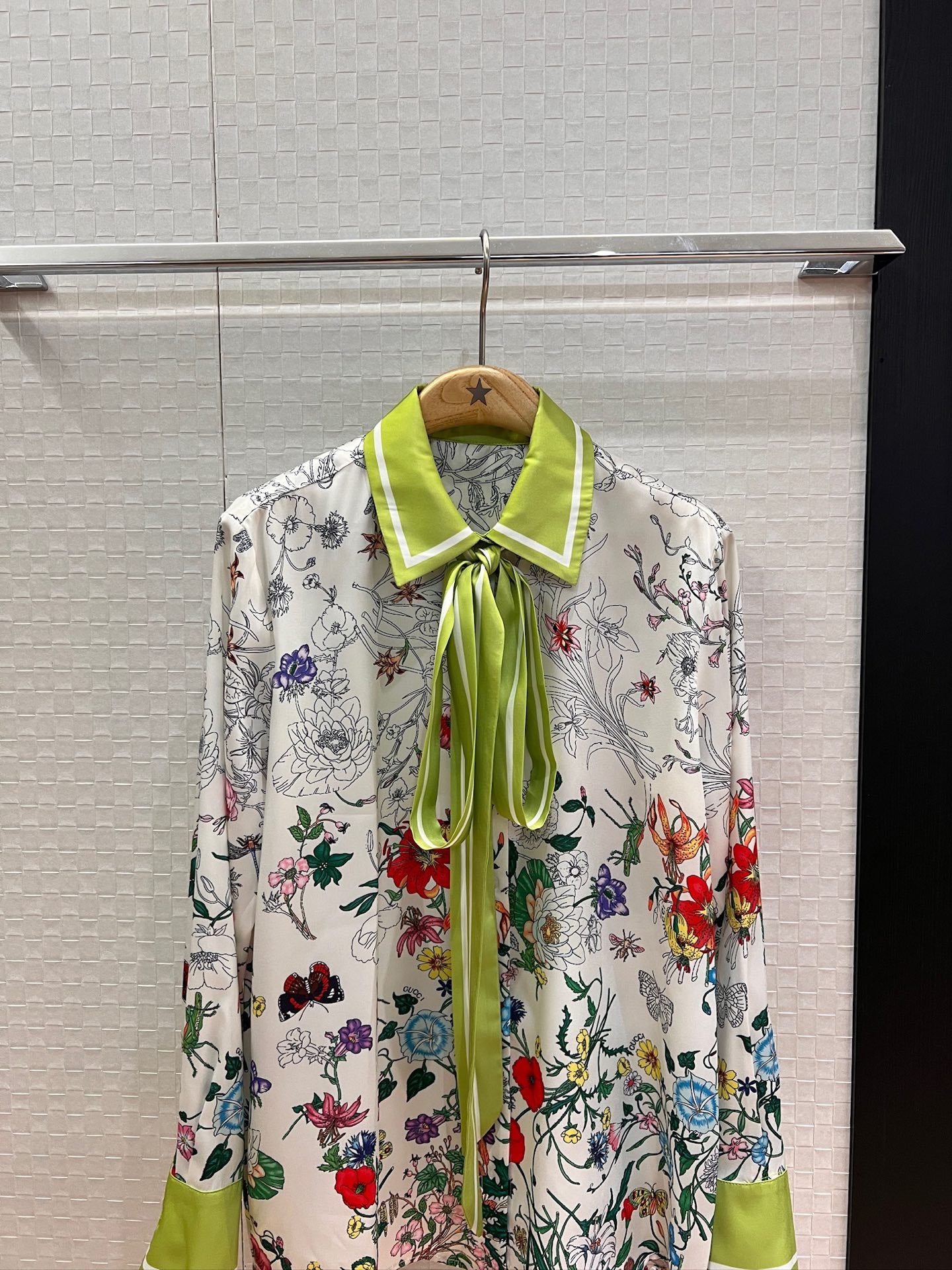 GU Printed Woman silk  T-shirt
