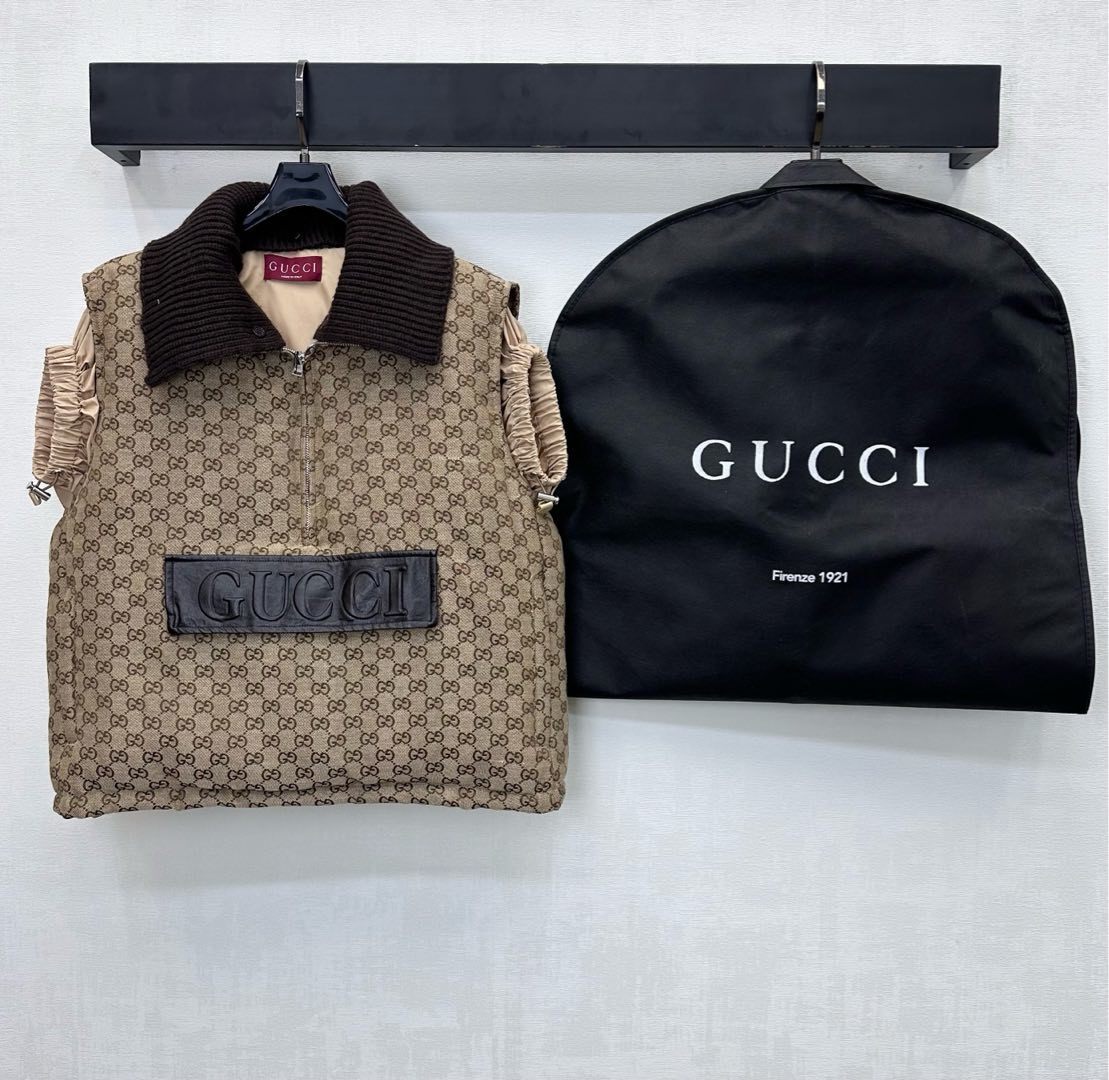 GU Jacket Vest  Woman