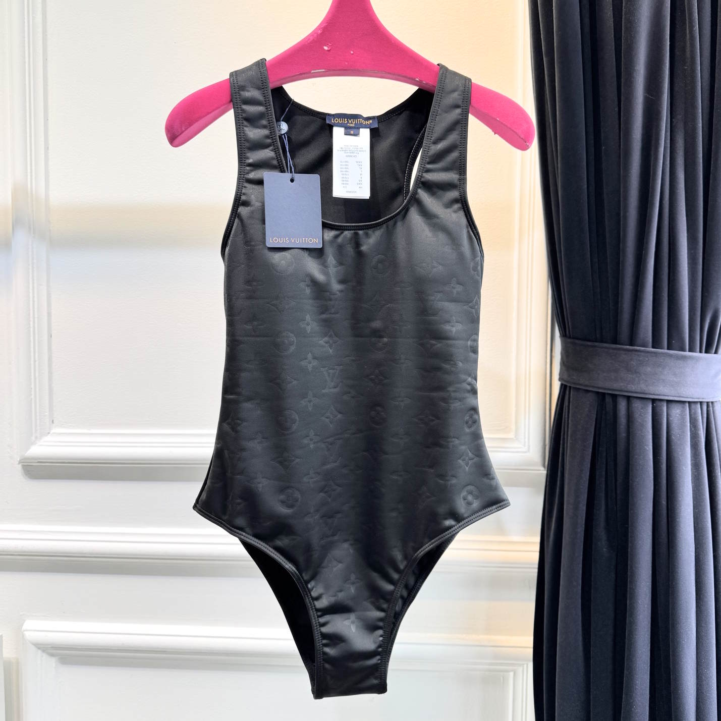 LU  Swimsuit Bikini body