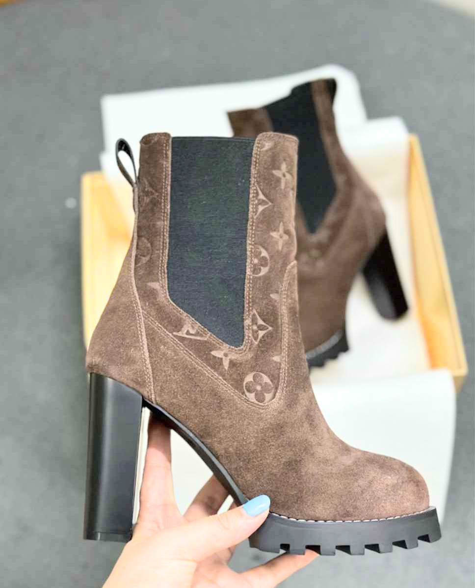 LU  Woman Boots 2 Color's