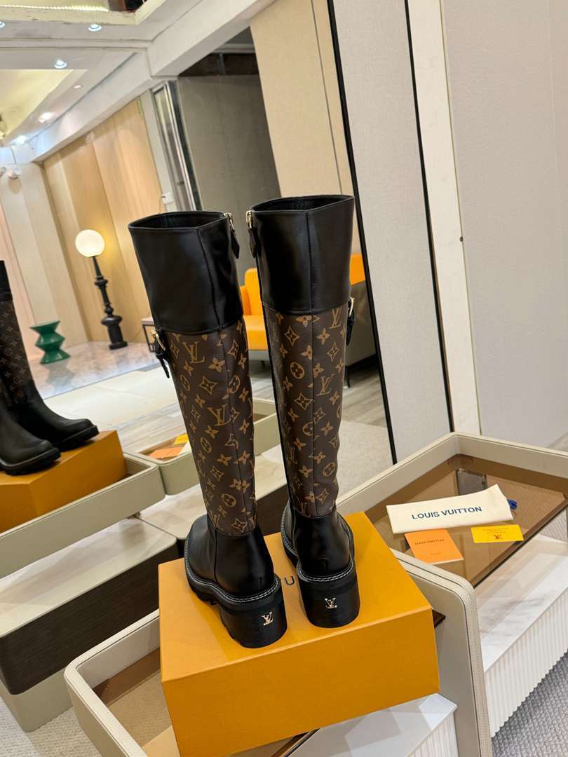 LU Boots Woman