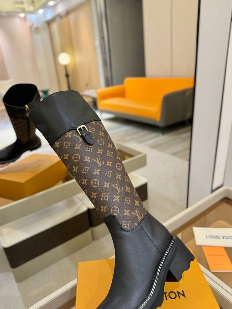 LU Boots Woman