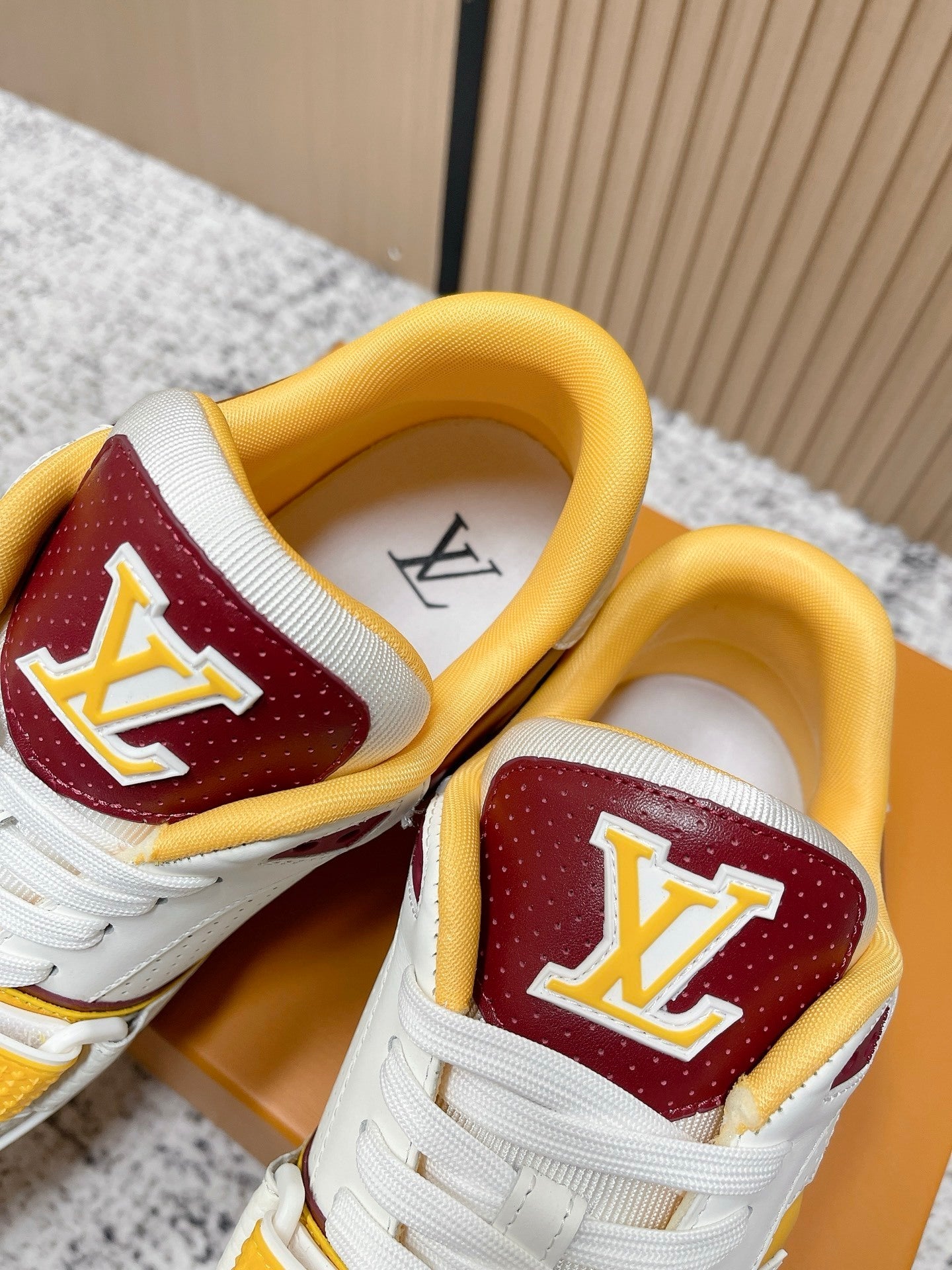 LU Sneakers trainers