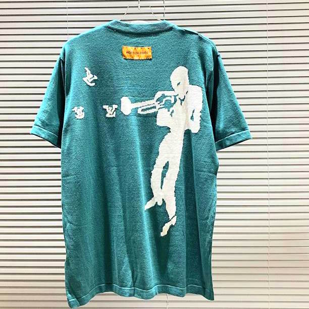 LU Sweater T-shirt