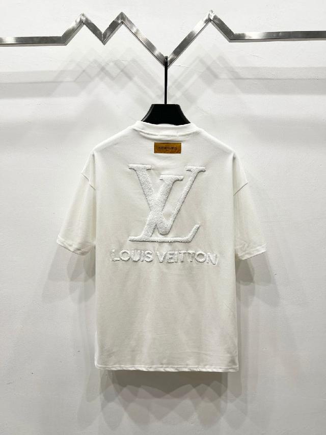 LU T-shirt