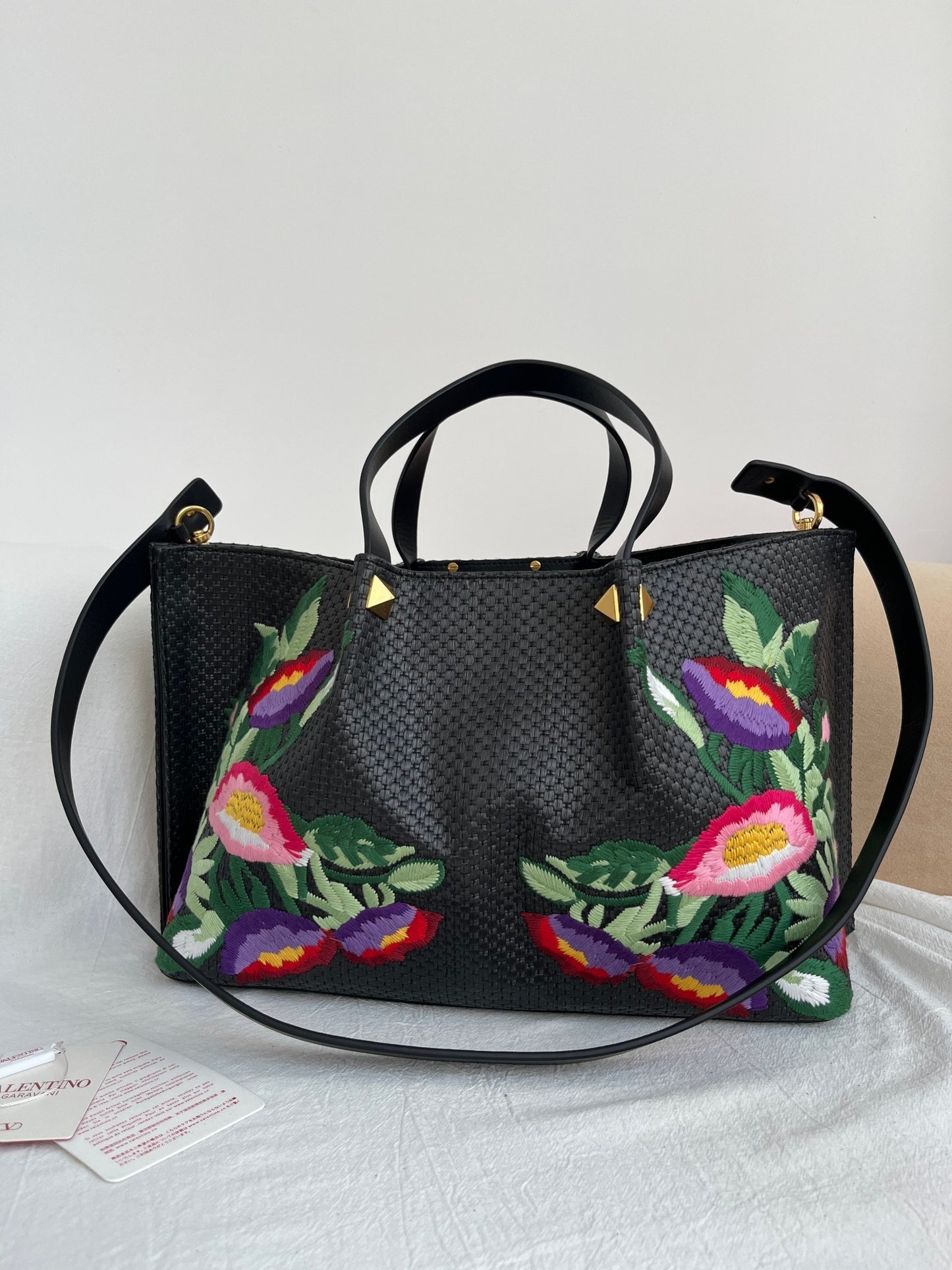 CV  Logo Raffia Tote Bag 2 Color's 35 cm